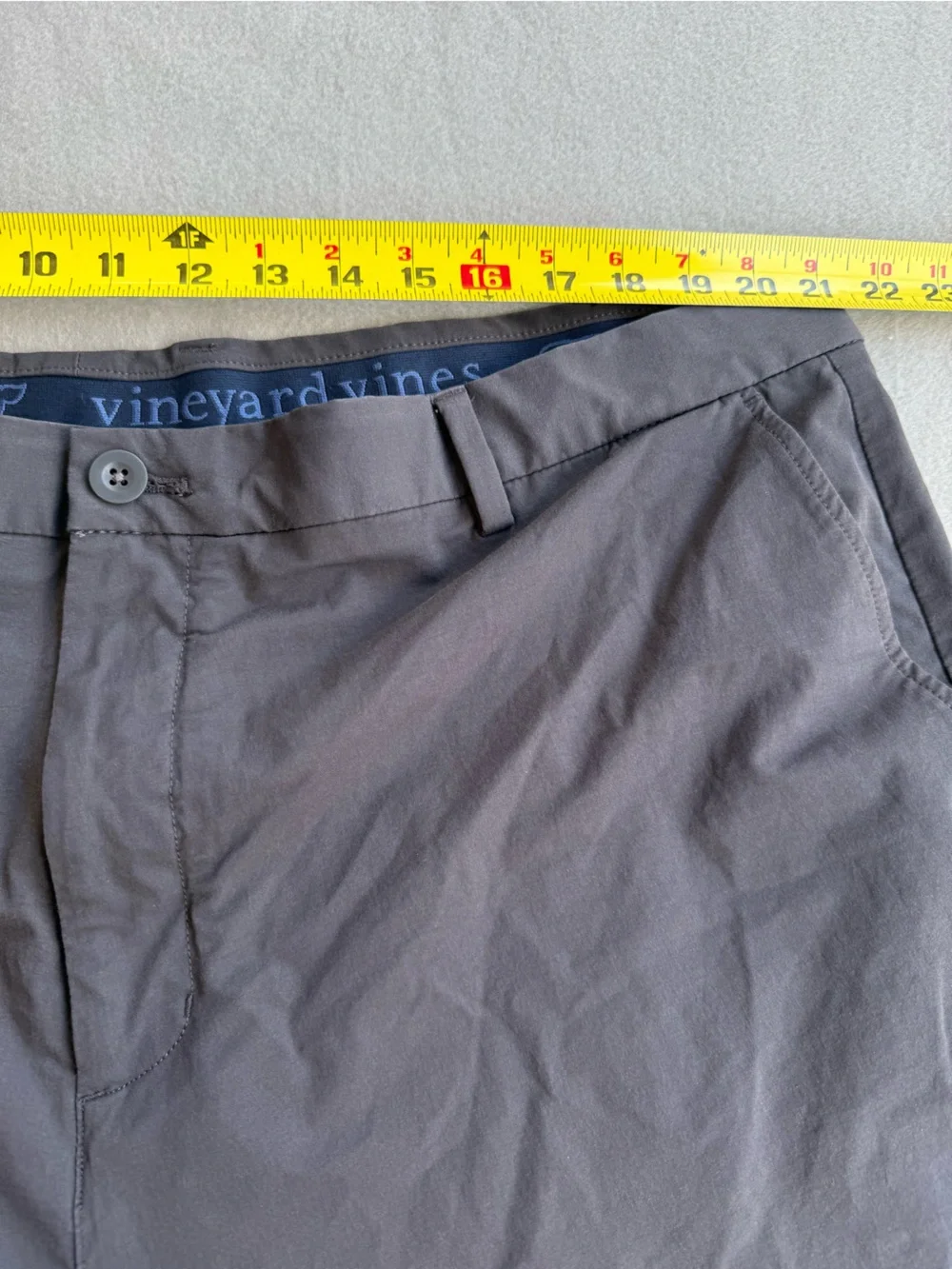 Vineyard Vines Performance Shorts Mens 42 Dark Grey 8” Inseam Slash Pockets Golf
